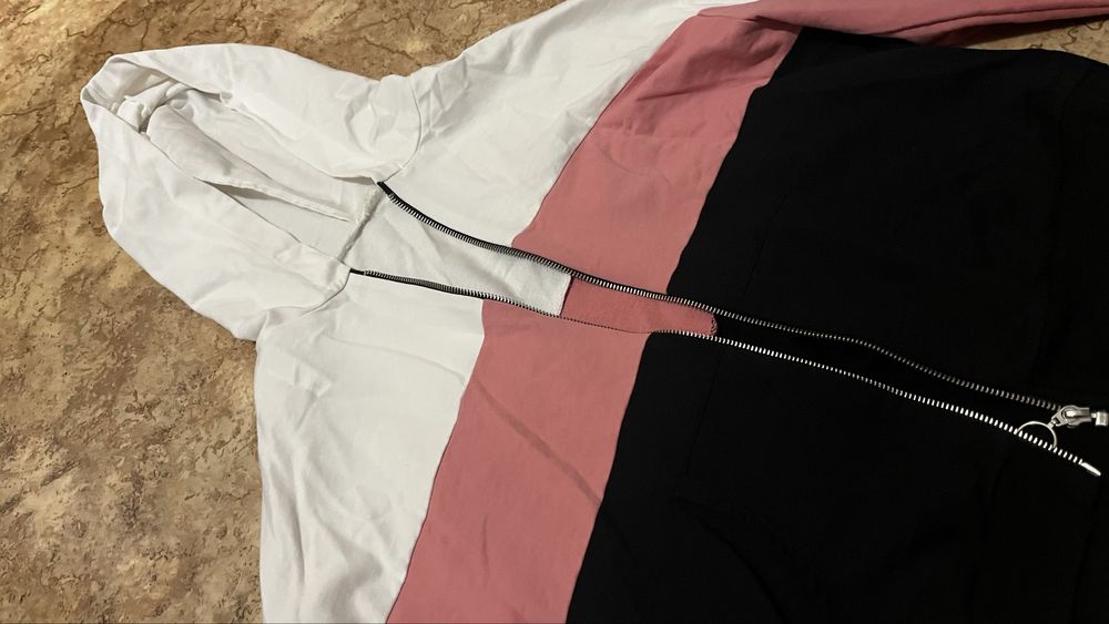 Продам спортивку 42-44