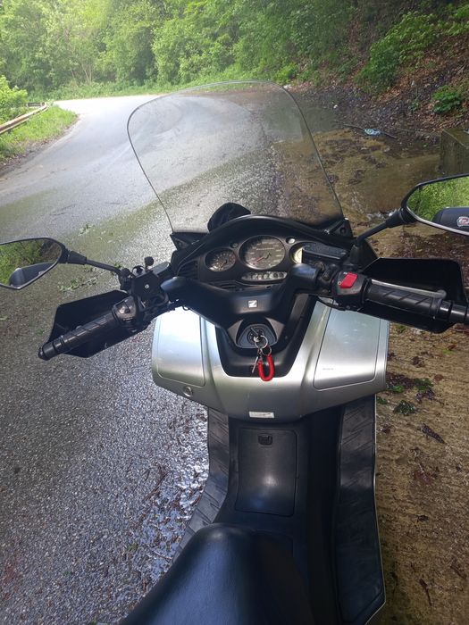 Honda silver wing 600