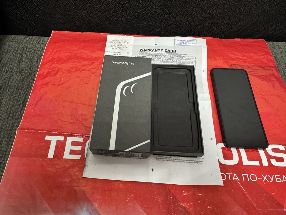 512GB Samsung Z Flip 7 FE Technopolis Гаранция 2028г. Black