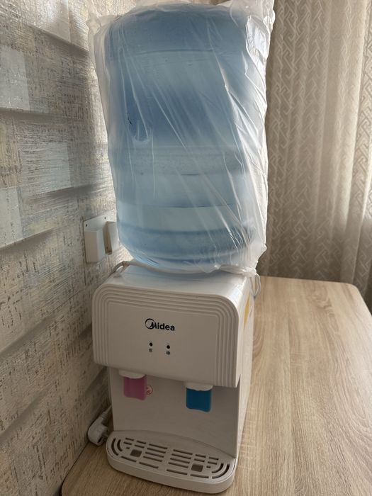Кулер для воды.хорошего состояния.