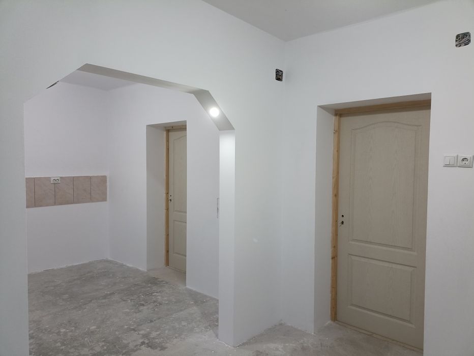 Casa cu teren la tara