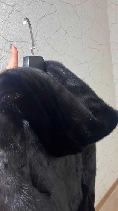 Продам норковую шубу