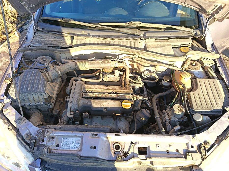 Продам автомобиль опель корса 2004 года