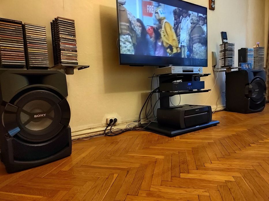 Музыкальный цент Sony Shake X30D