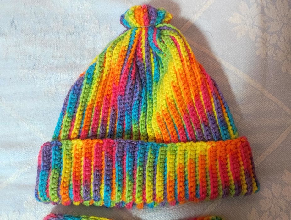 Лот шапка, ръкавици без пръсти и лента за глава, нов, ръчно плетиво