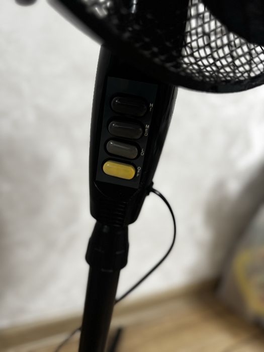 Вентилятор мощный черный