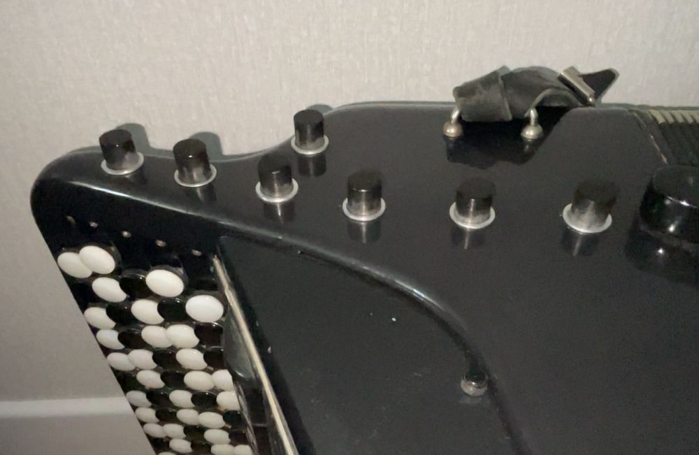 Баян юпитер люкс