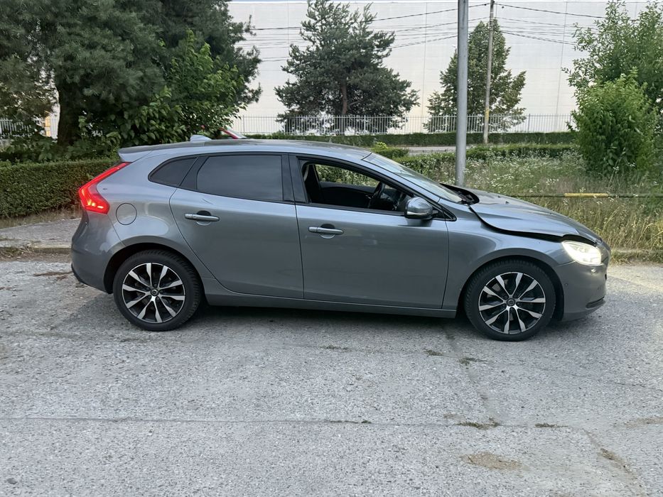 volvo V40 2019 2.0d 190cp Proprietar/Avariat R design
