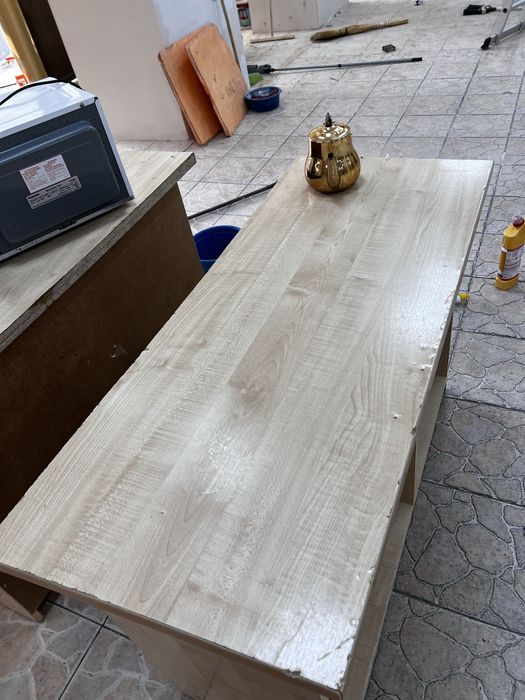 Стол-шкаф с тумбами