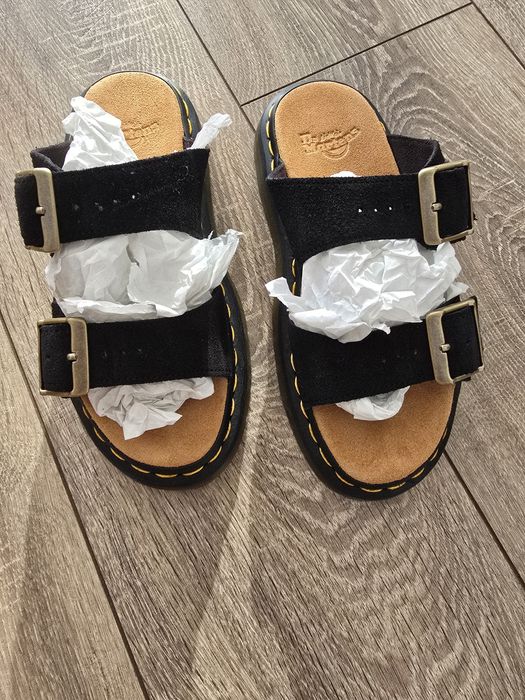 Slapi Dr.Martens marime 36