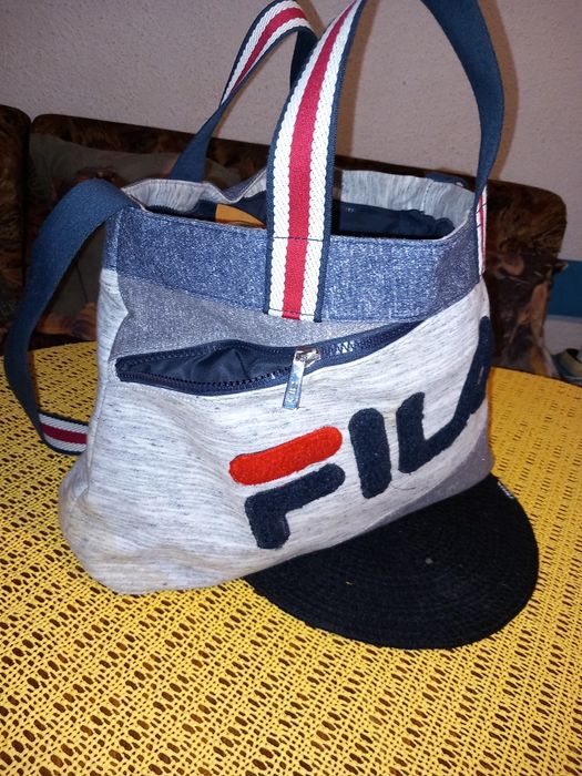 Оригинална чанта. На FILA