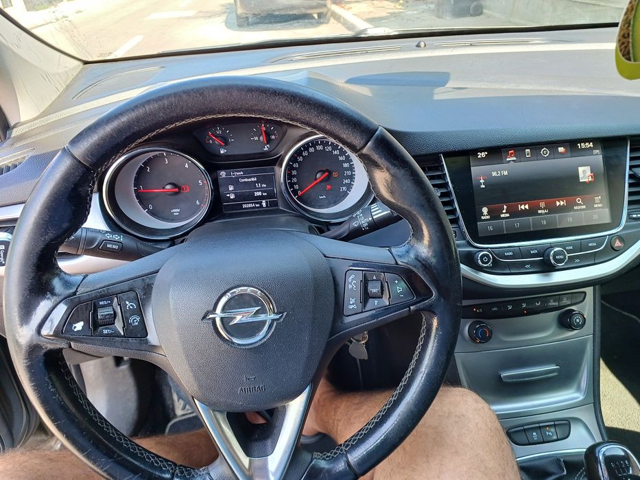 Masina de vanzare opel astra