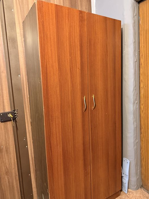 Продам шкаф в прихожую