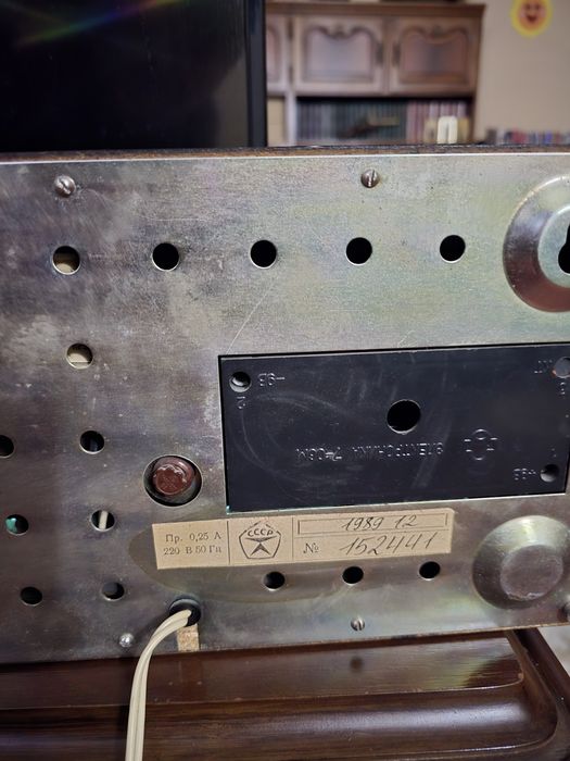 Продаю Лектроные часы