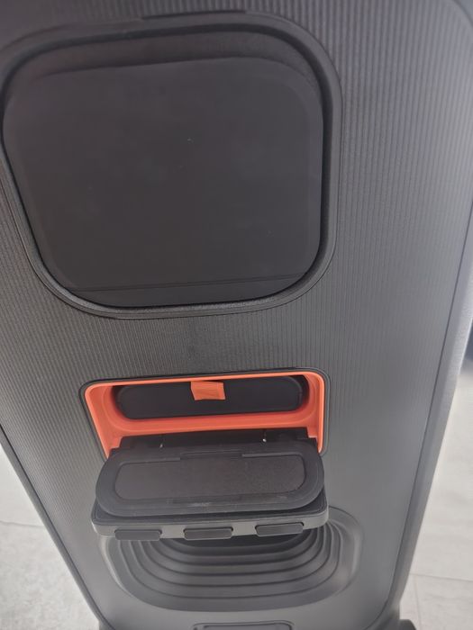 Vand boxa JBL 320 nou!