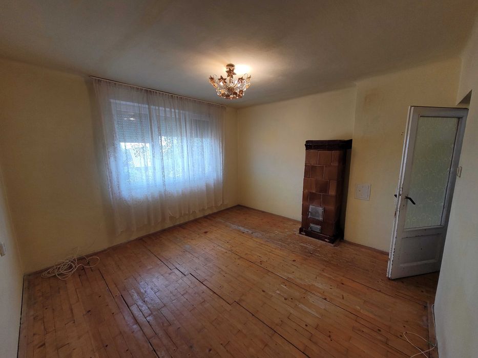Ap.2 cam, etj.1, cu gradina in  Astileu, BH
