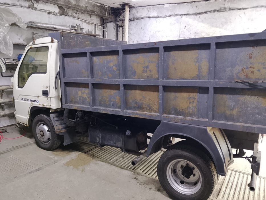 Продам срочно китайца самосвал