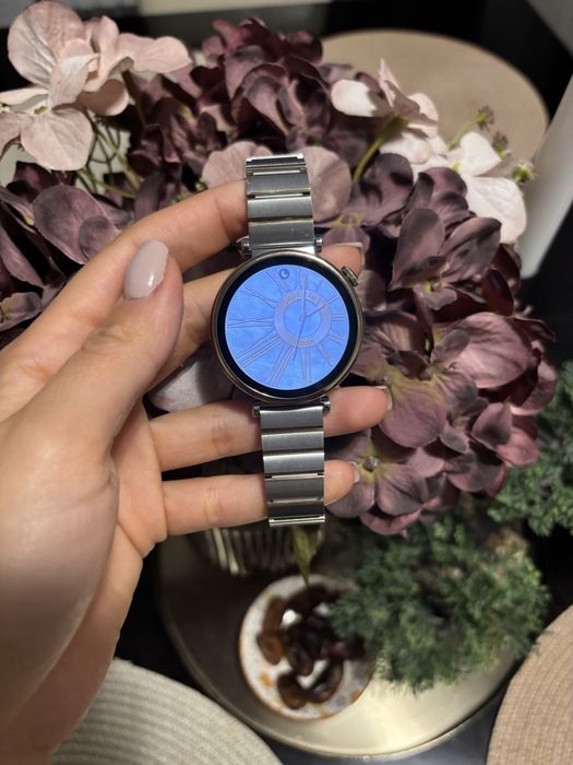 Huawei smart watch сребърно-златен