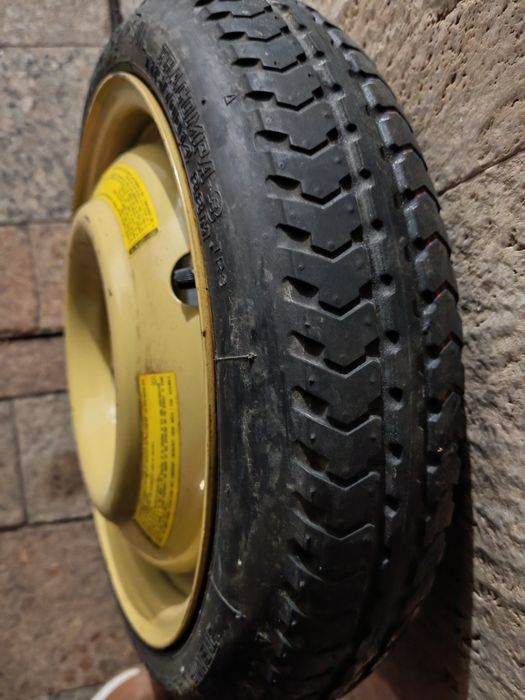 Продавам резервна гума за хонда джаз