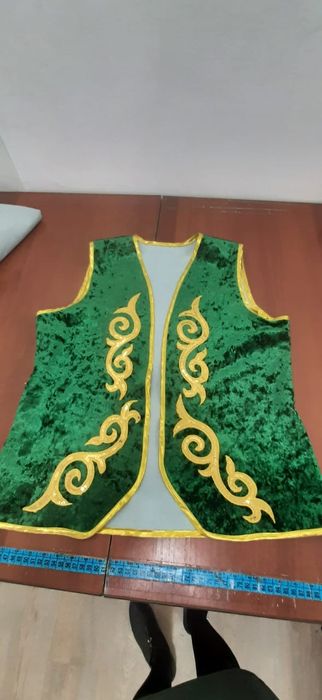 Продам Жилеты для класса