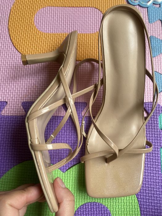 Sandale toc bej elegante 38