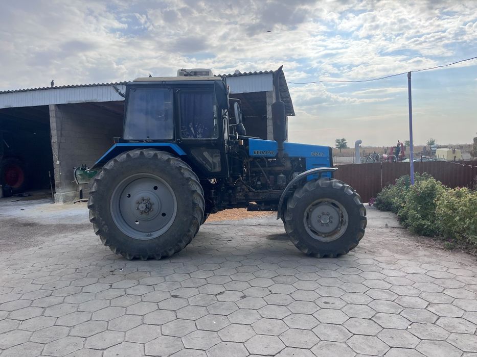 Продам мтз 1221,2 хорошим состаяние
