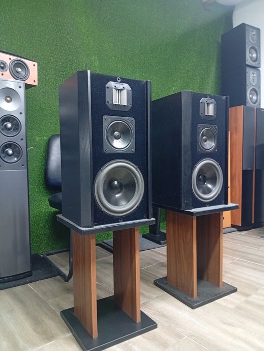 Тонколони QUADRAL Phonologue Tribun