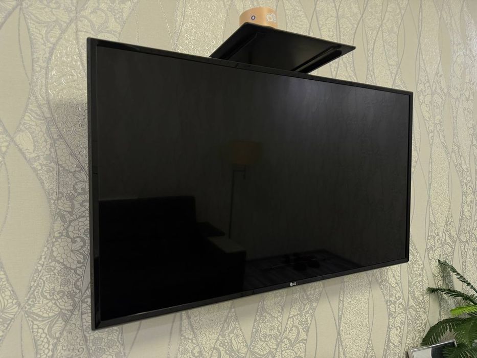 Продам телевизор LG