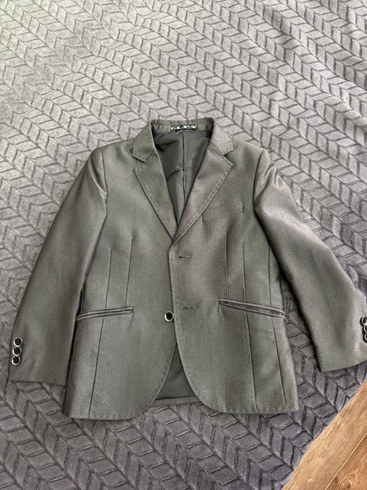 Продам костюм