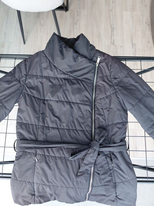 Продам женскую курточку