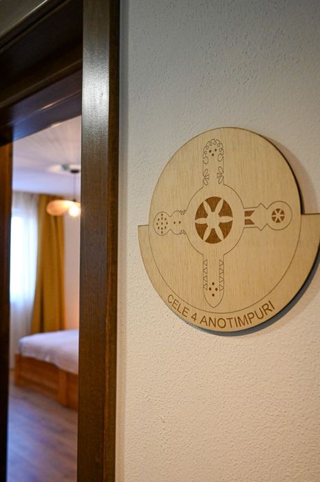 Paște la munte în Apuseni – cabană de lux cu SPA