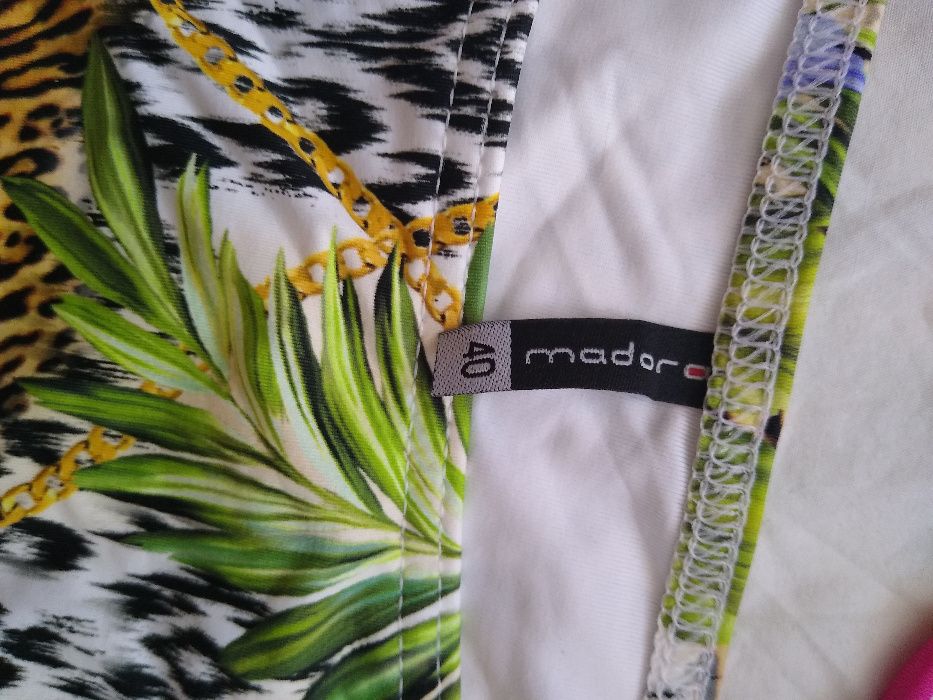 рокля и бански нови