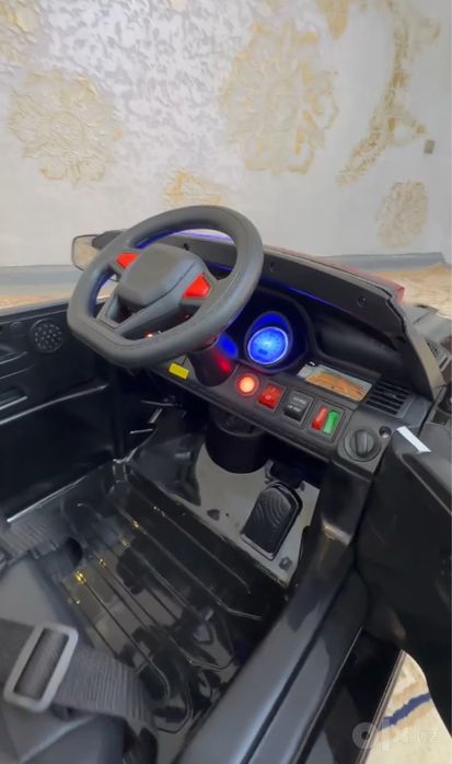 Police moshina elektronniy pultda sirena ratsiyali