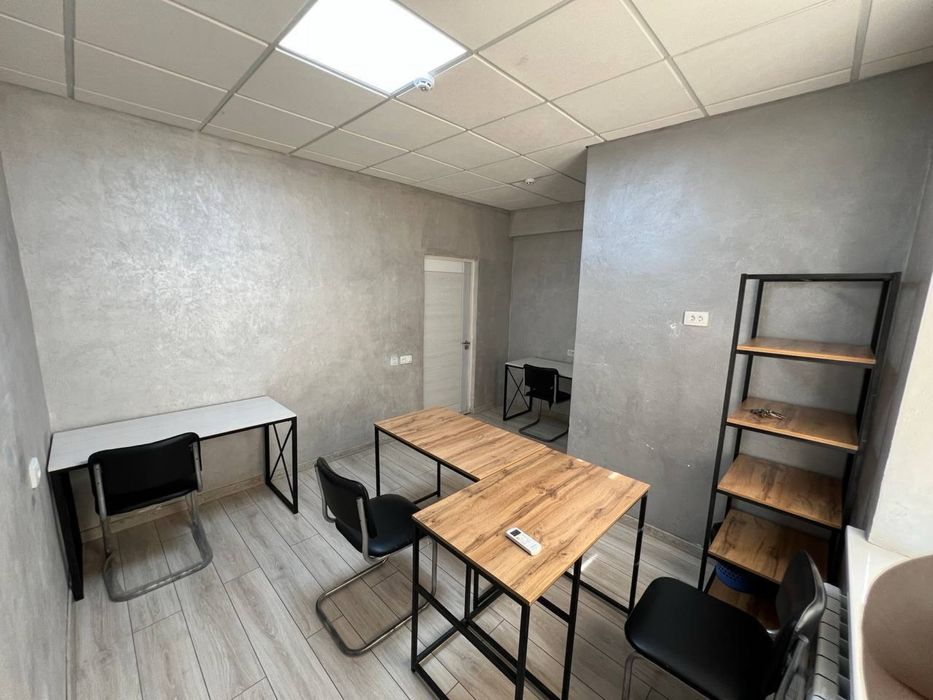 Аренда под офис 18кв м С Мебелью! 10 минут от метро Бодомзор! 360у.е