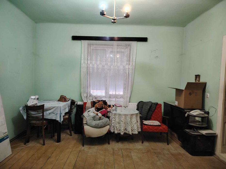 Casa cu 2 camere central str Crisan  in Oradea