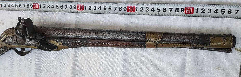 Продавам кремъклийка-карамфилка