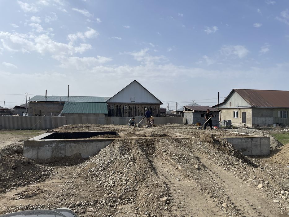 Строители бригада узбеки стройка өзбек жұмысшылар