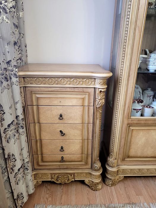 Спальный гарнитур