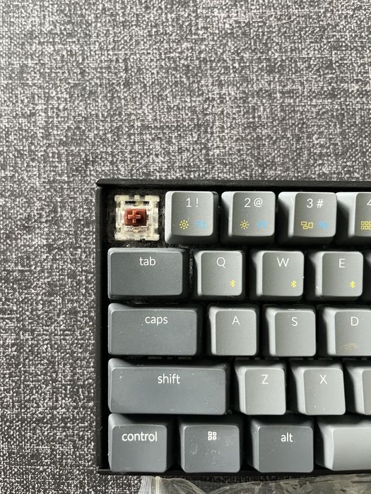 Keychron K12 механична клавиатура