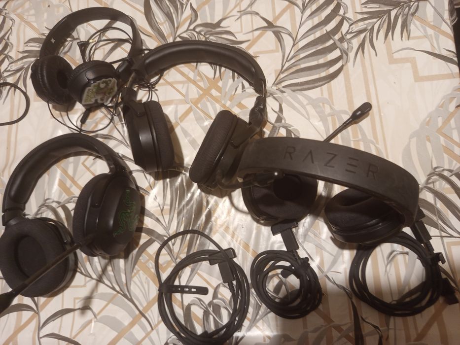 Слушалки с микрофон