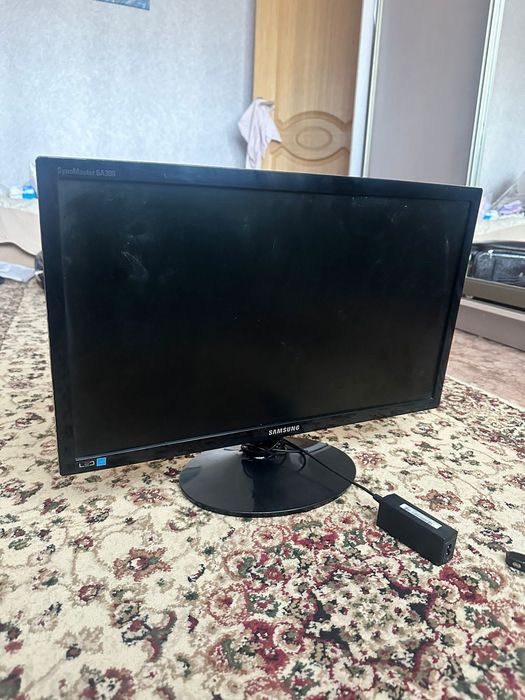 Монитор Samsung sa300