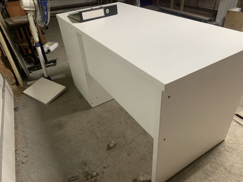 Продам стол Икеа покупался за 120 тыщ