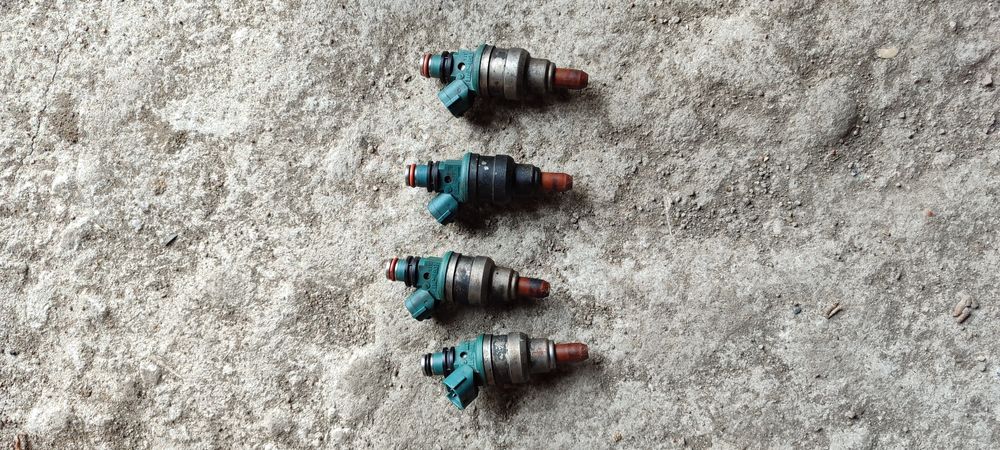 Продам запчасти на Мазду Кронос