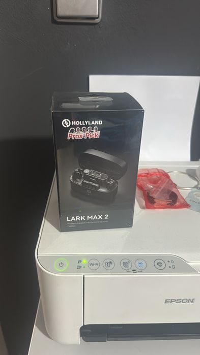 lark max 2      .