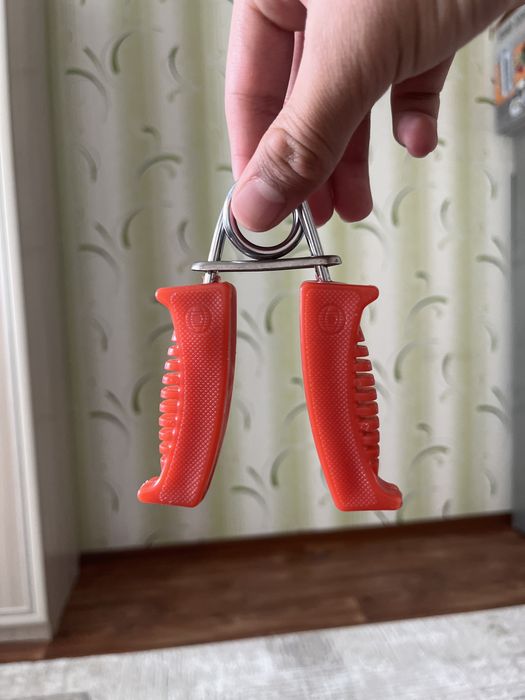 Продам кисьтевой эспандер