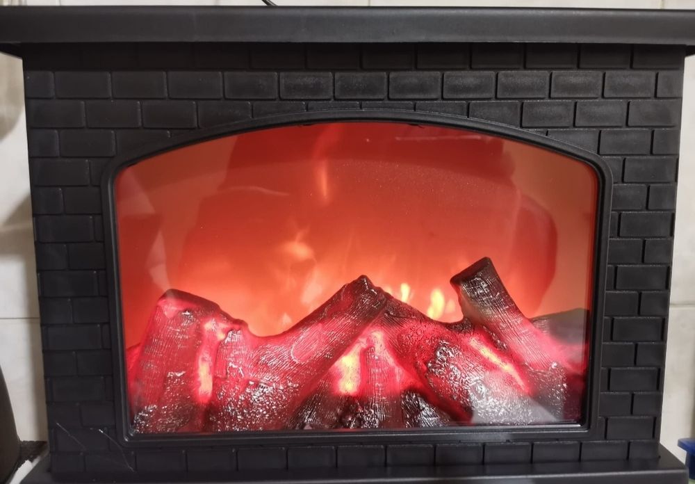 Semineu cu efect de flacara, 3 LED-uri, decoratiune, nou