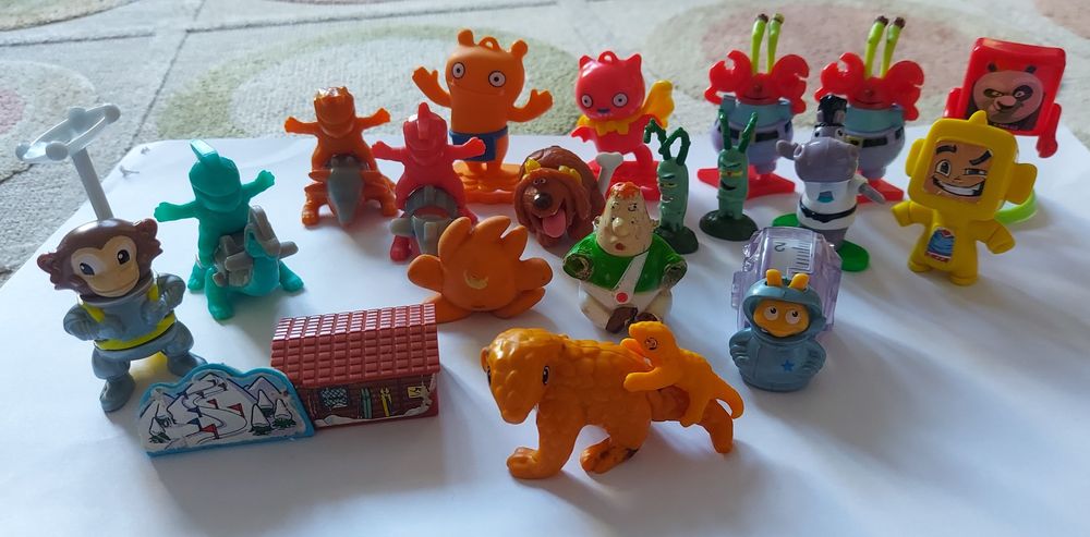 Киндер игрушки разные