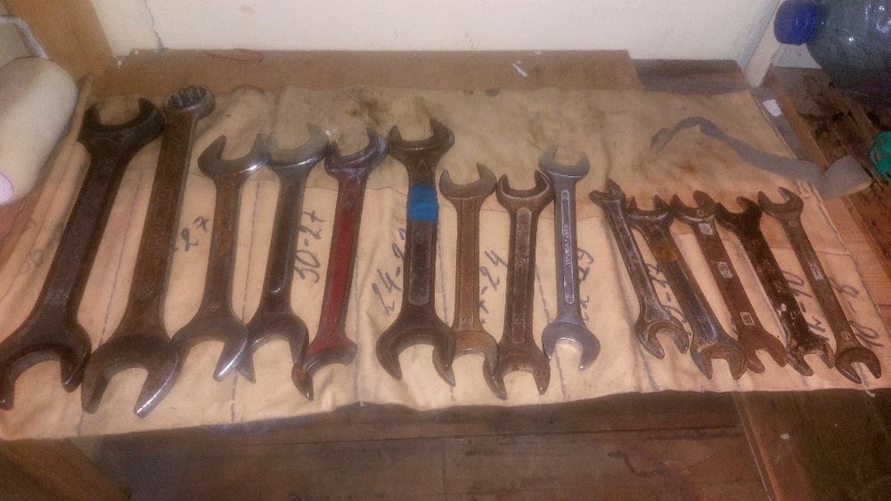 Ключи рожковые разные