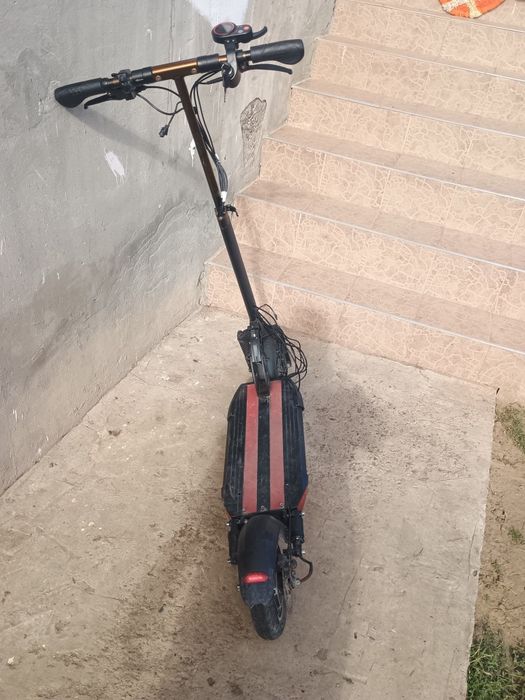 Vând trotinetă electrice jhr e10