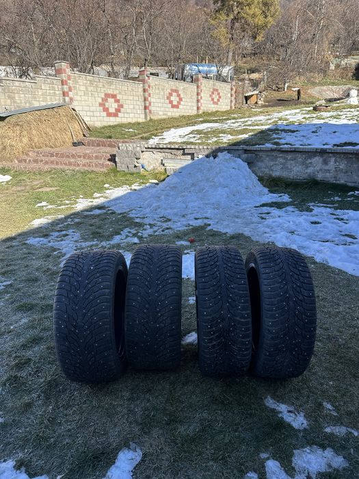 Продается шины зимние BMW с дисками